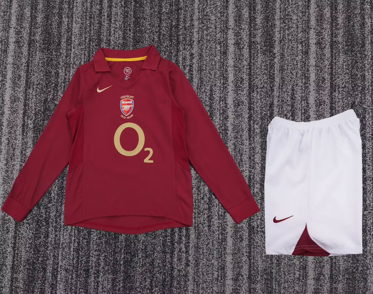Long-sleeved shirt + retro Arsenal 05/06 pants
