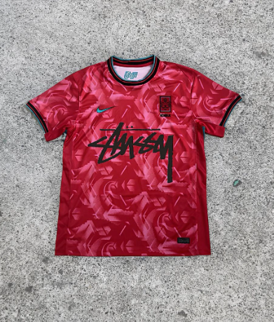 24/25 Stüssy X דרום קוריאה חולצה