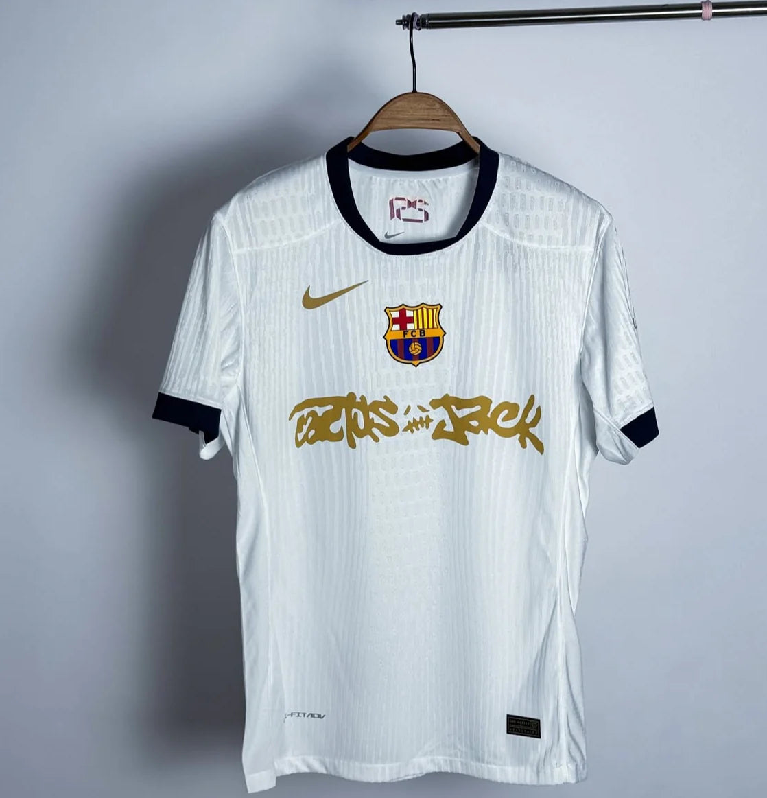 עד 4 ימי עסקים 24/25 Travis Scott x Barcelona חולצה
